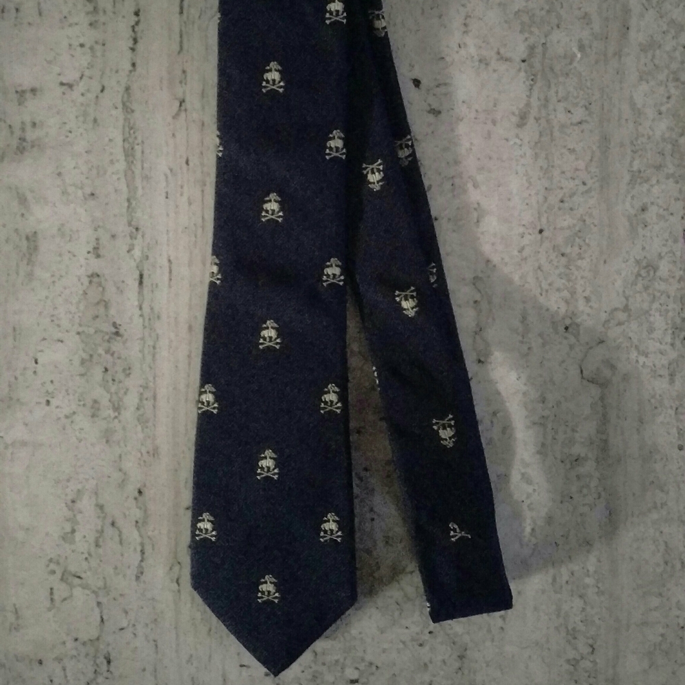 Brooks Brothers silk youth tie